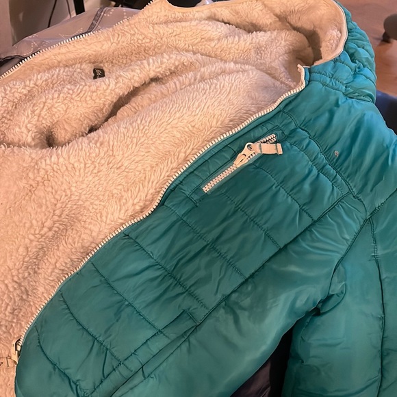 Girls coat - Picture 1 of 2